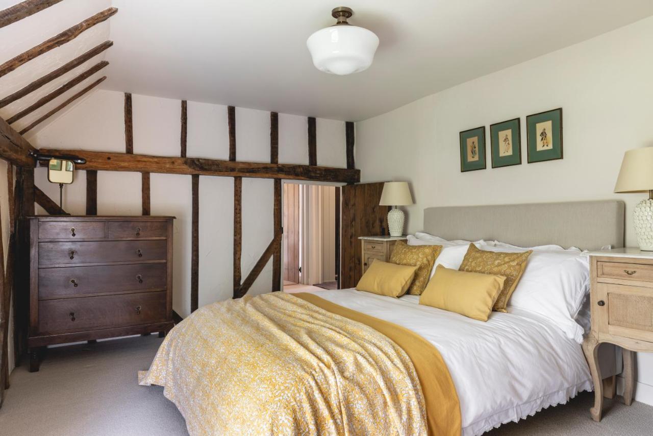 Cosy Cottage With Beautiful Garden, Hottub & Sauna Marden  외부 사진