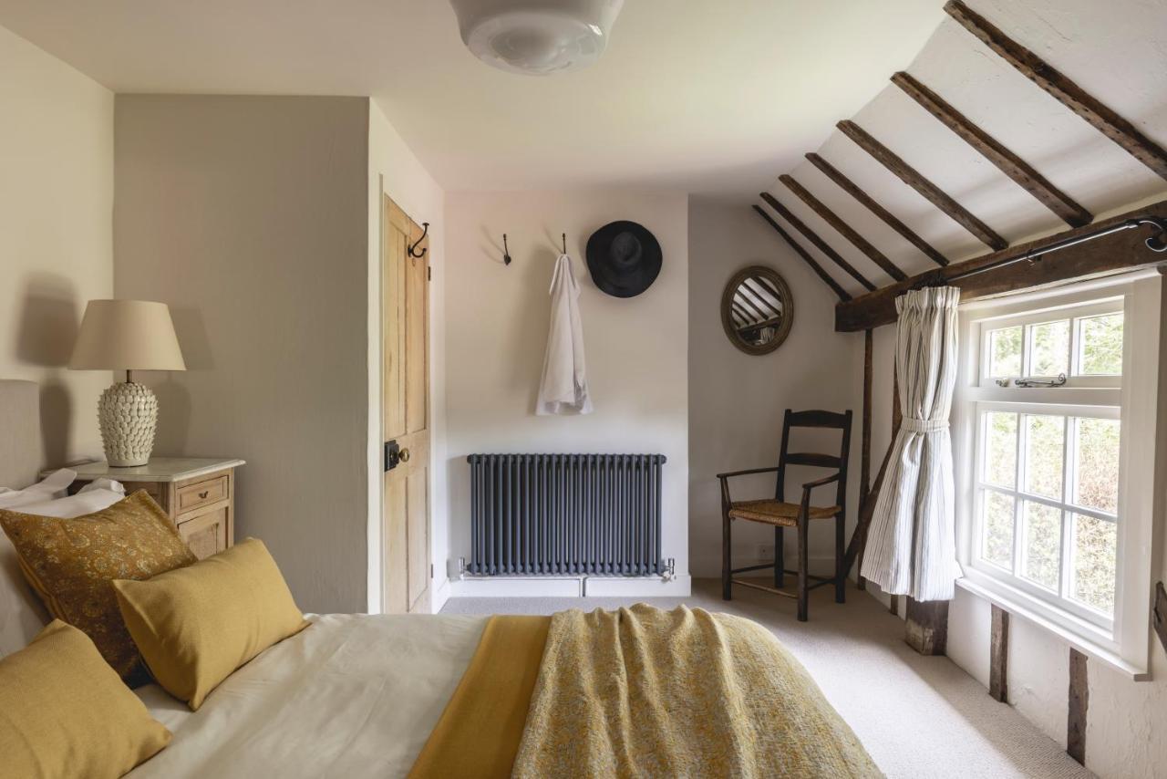 Cosy Cottage With Beautiful Garden, Hottub & Sauna Marden  외부 사진