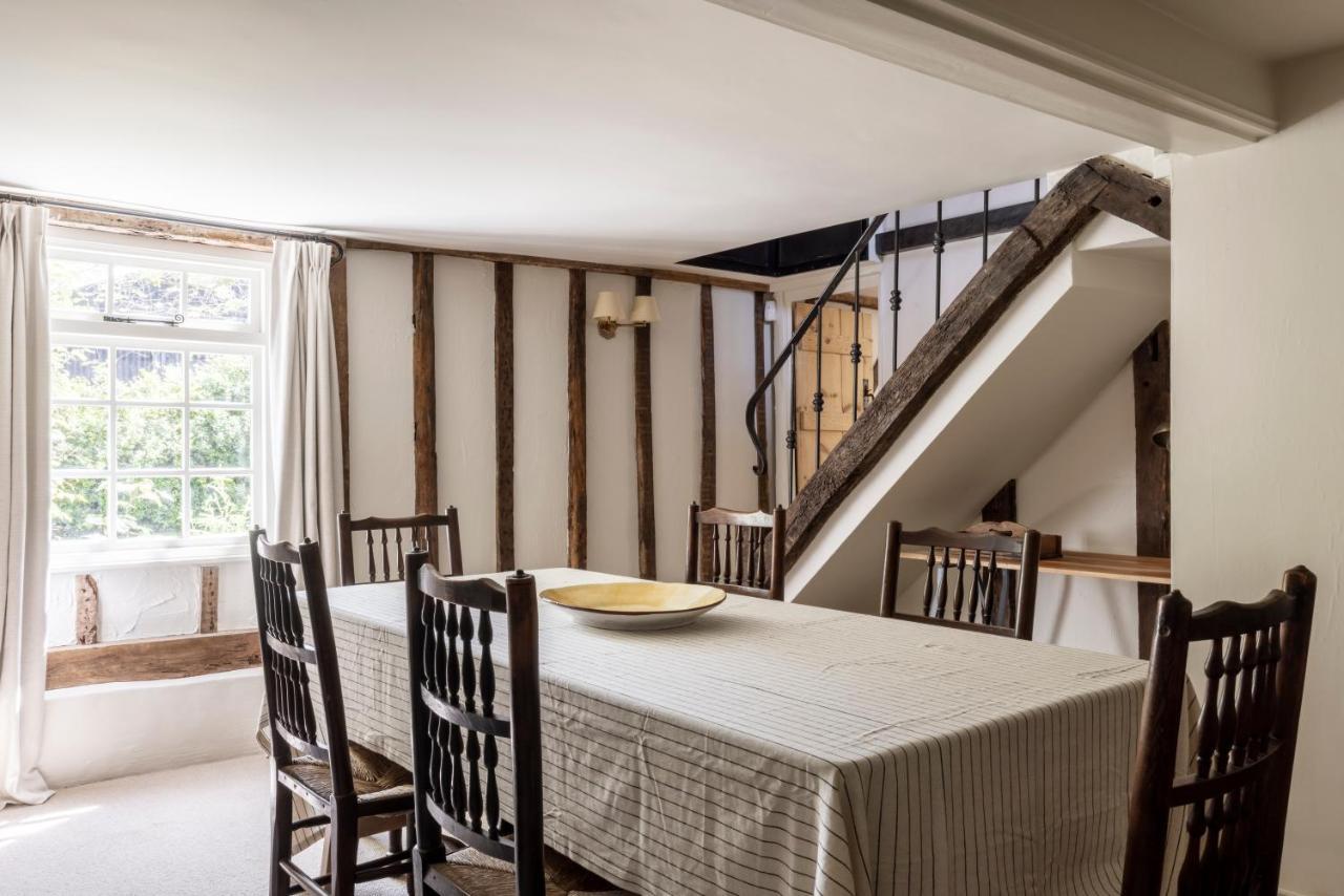 Cosy Cottage With Beautiful Garden, Hottub & Sauna Marden  외부 사진