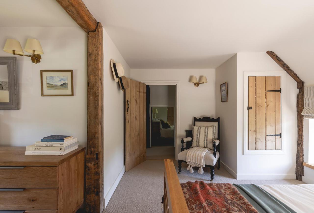 Cosy Cottage With Beautiful Garden, Hottub & Sauna Marden  외부 사진
